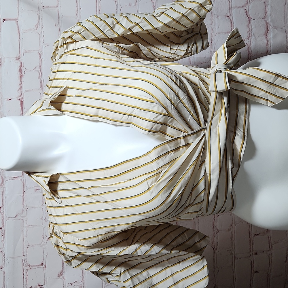 TOP SHOP Wrap Crop Top
